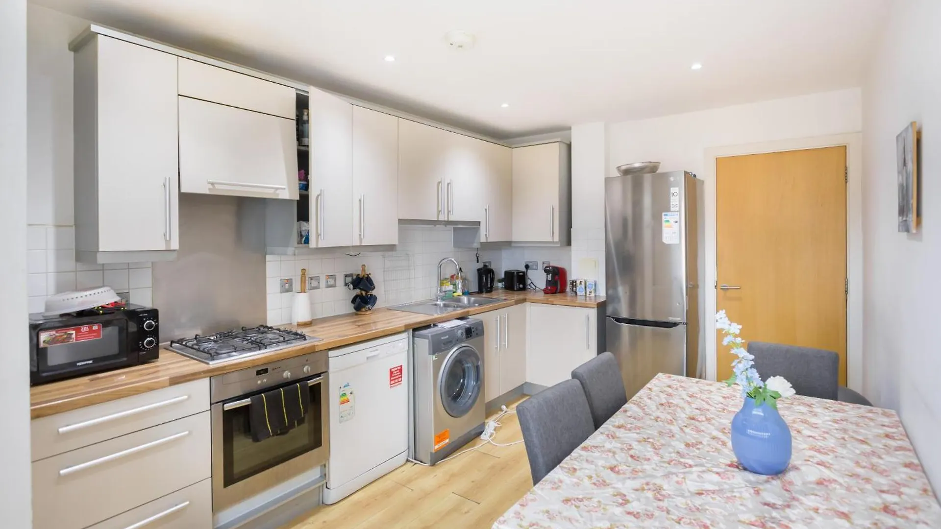 Hannah Homes London Homestay